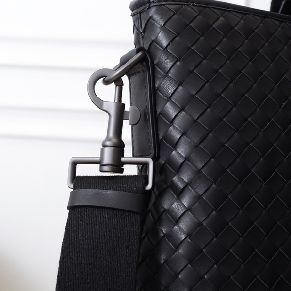 ボッテガヴェネタバッグ角部分ディテール